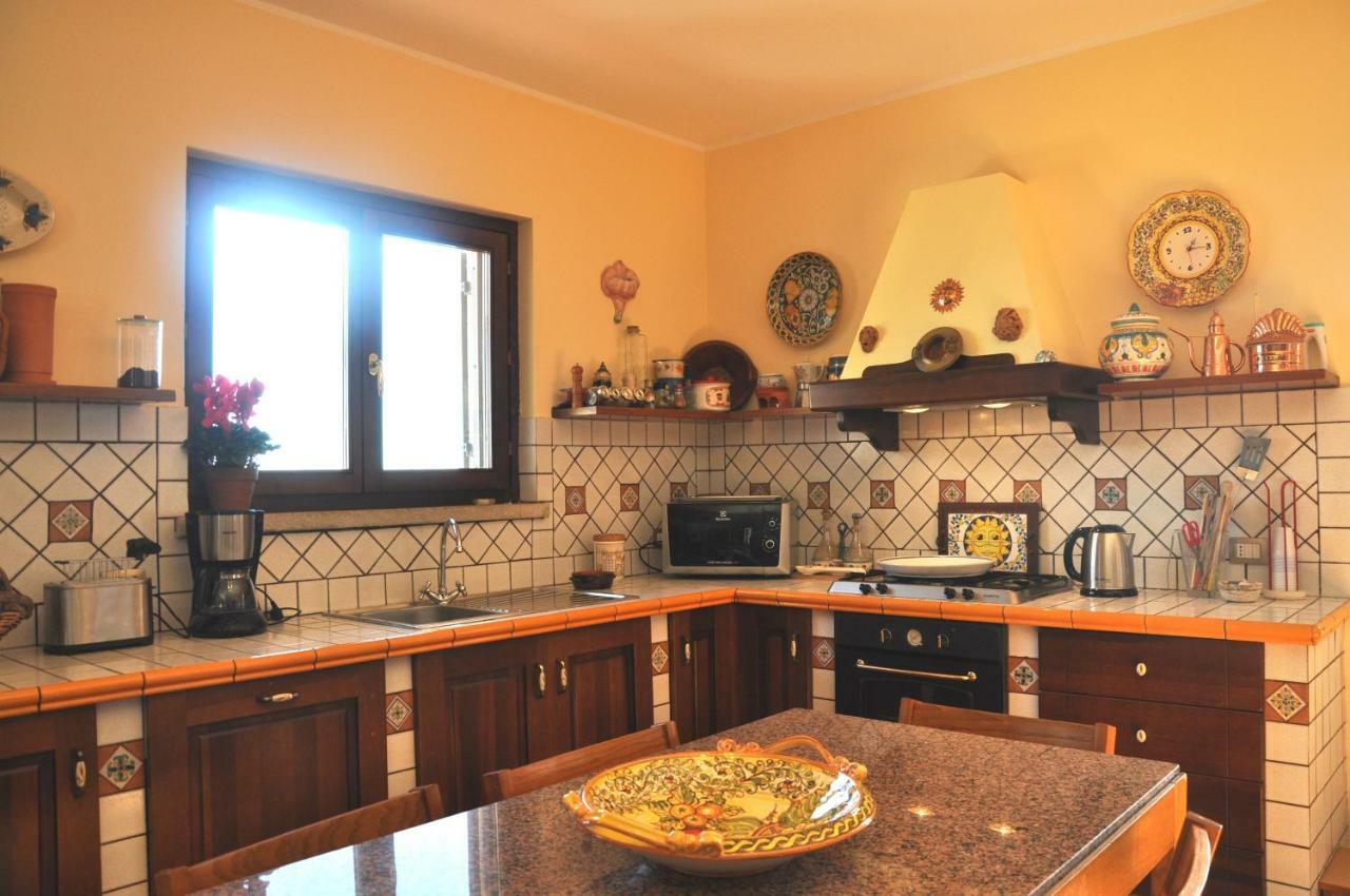 Villa Gemma Di Mare Санта-Тереза-ди-Рива Экстерьер фото